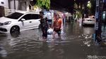 Hujan 2 Jam, Jalan di Surabaya Banjir