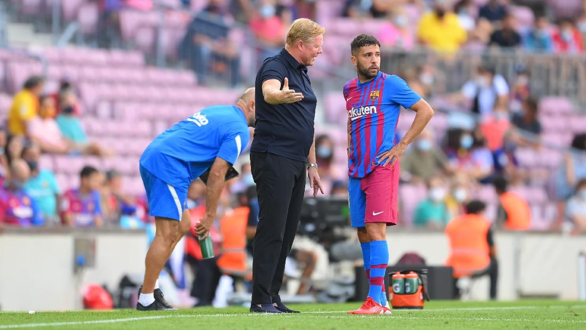 Bek Barcelona Jordi Alba menaruh respek pada mantan pelatihnya, Ronald Koeman. (Foto: Getty Images/David Ramos)
