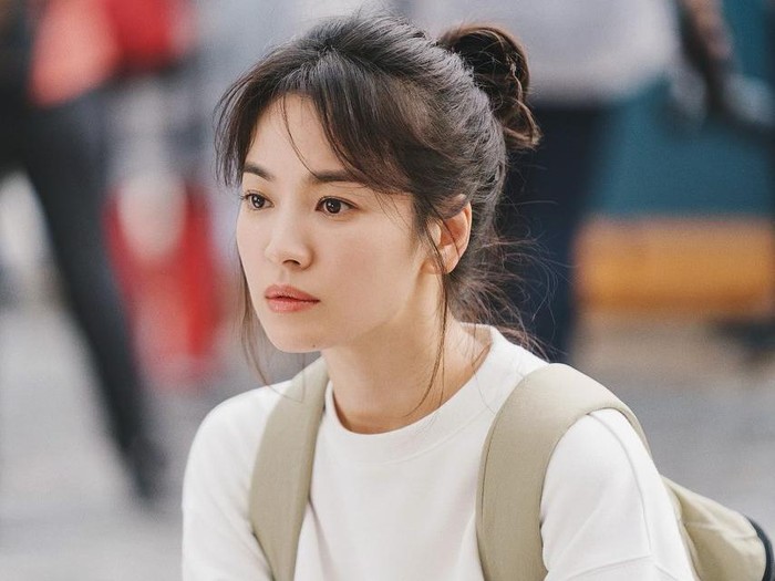 Mantel Song Hye Kyo