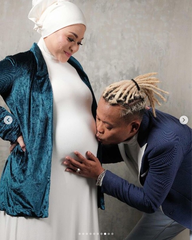 Foto-foto maternity Nathalie Holscher dan Sule pun banjir pujian netizen. Tak sedikit yang memuji penampilan Nathalie dan Sule, serta menyebut keduanya terlihat romantis. Foto: Instagram/@nathalieholscher