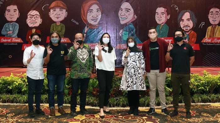 Pahlawan Digital UMKM Digelar di Banyuwangi Setelah sukses pada 2020, Pahlawan Digital UMKM kembali hadir. Acara bertajuk 'Pahlawan Digital UMKM Roadshow: Educating Youth Business' ini digelar di Banyuwangi.