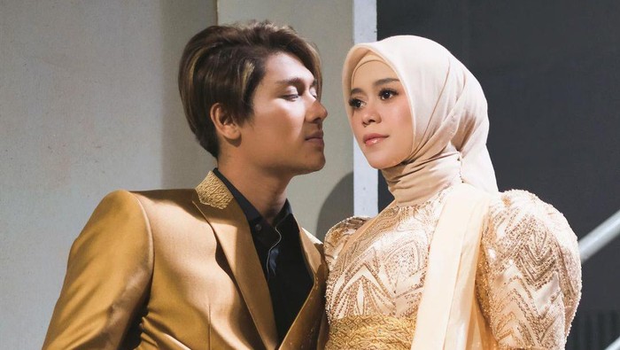 Rizky Billar dan Lesti Kejora Rizky Billar dan Lesti Kejora