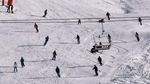 Dibuka Lagi, Ribuan Wisatawan datang ke Resor Ski Prancis