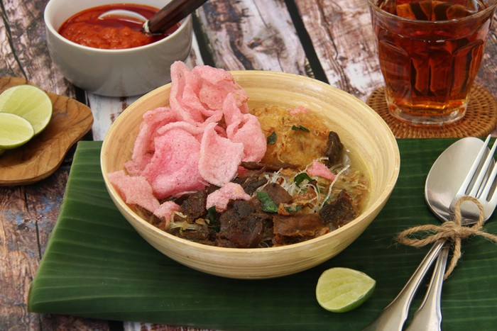 Racikan Soto dari Luar Pulau Jawa yang Semerbak Kaya Rempah
