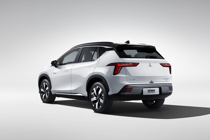 SUV Listrik Mitsubishi Airtrek SUV Listrik Mitsubishi Airtrek