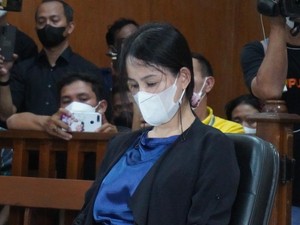 Catatan Hukum Perkara Valencya yang Dituntut Ulang Bebas