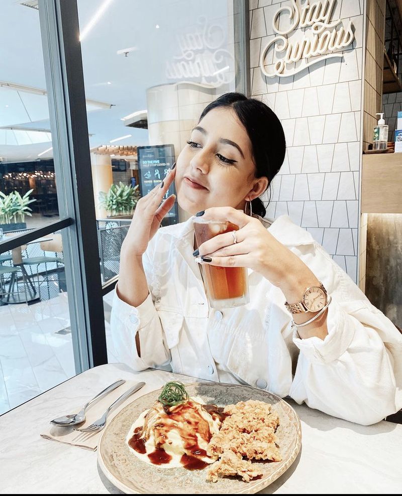 YouTuber Nessie Judge Ternyata Paling Doyan Makanan Manis