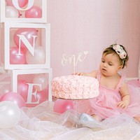 Kalau yang satu ini ialah putri dari Rahma Azhari. Parasnya yang lucu dan bule banget bikin siapapun yang melihat jadi gemas. Bayi perempuan yang diberi nama Kirana Azhari Chong sendiri saat ini sudah berusia 1 tahun. Foto: Instagram