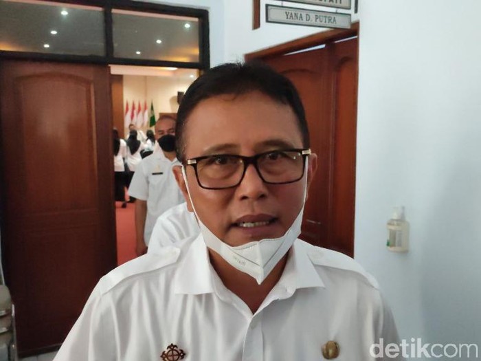 Bupati Ciamis Herdiat Sunarya