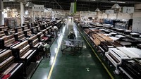 Di pabrik ini, hampir 60.000 unit piano dibuat setiap tahunnya.