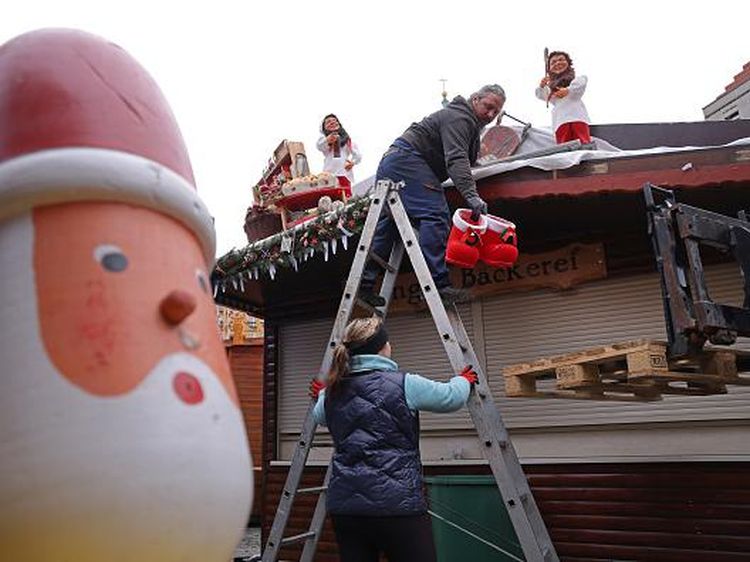 Corona Meledak, Pasar Natal di Jerman Bongkar Lapak