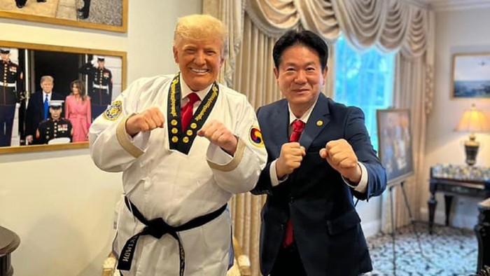 Donald Trump sabuk hitam taekwondo