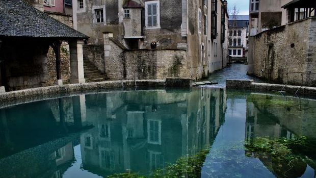 Fosse Dionne, Mata Air Bawah Tanah yang Misterius di Prancis