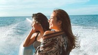 Gisel dan Nasyilla Mirdad liburan bareng. Foto: Instagram Naysilla Mirdad