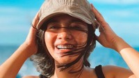 Pada 2 Februari 2022, Naysila Mirdad juga memberitahukan dirinya terpapar COVID-19.Setelah memasuki tahun ke-3 Pandemi akhirnya aku ngerasain juga yang namanya COVID. Jujur kemarin-kemarin ini memang sempat longgar sih jalanin prokes, apalagi dengar kalau Omicron ini weaker dan symptomsnya mild compared to other variants, buka Naysilla Mirdad. Foto: Instagram Nay Mirdad