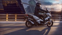 Untuk kaki-kakinya menggunakan velg ukuran belang, dengan 15 inci di depan dan 14 inci di belakang. Foto: Dok. Honda Europe