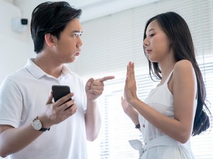 Hilang Kontak dengan Pacar karena Salah Paham, Bagaimana Nasib Asmara Saya?
