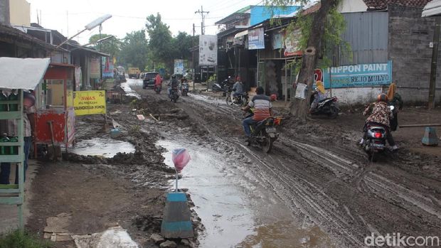 jalan rusak di jombang