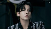 Jungkook berada di posisi kedua, tepat di bawah V. Foto: Twitter @bts_bighit