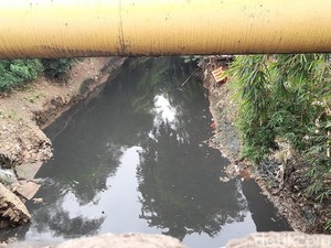 detikcom Do Your Magic: Sampah Kali Jambe Dekat Rest Area Tol Sudah Diangkut
