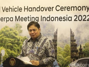 Survei Kepuasan Kinerja Jokowi Tinggi Disebut Bukti Airlangga Negarawan
