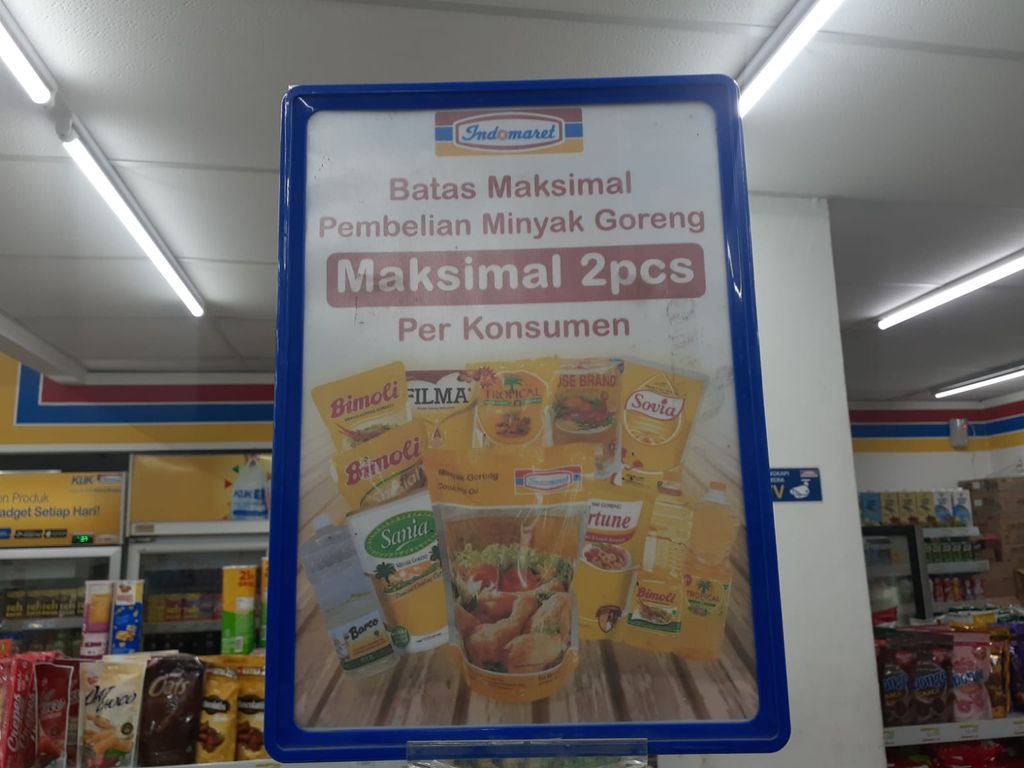 Minyak Goreng di Indomaret Hampir Kosong