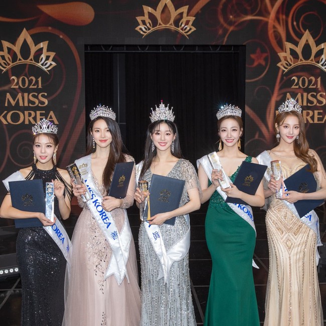 Selain Choi Seo Eun, para finalis lain yang masuk lima besar Miss Korea 2021 adalah Cho Min-ji, Choi Mi-na Sue, Kim Su-jin dan Jung Do-hee. Foto: Instagram @4x4ischoi