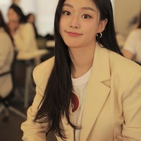 Mengenai kemenangannya, Choi Seo Eun mengaku tidak menyangka. Aku tidak tahu aku akan berdiri di sini. Aku harap ini adalah awal bukan akhirnya, ungkapnya dilansir Korea Times. Foto: Instagram @4x4ischoi