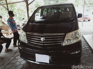 Hamba Allah Sumbang Alphard untuk Ambulans Klaten Ternyata Seorang Polisi