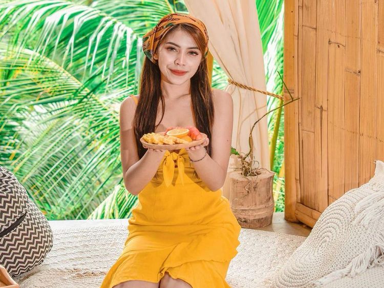 Mutiara Dhanisa, Selebgram Cantik Eks Pramugari yang Doyan Buah Segar