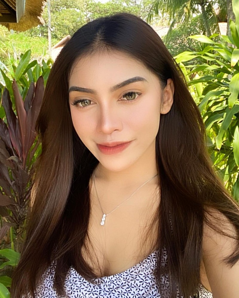 Mutiara Dhanisa, Selebgram Cantik Eks Pramugari yang Doyan Buah Segar
