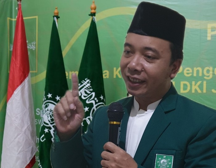 Bendahara Lakpesdam PWNU DKI Jakarta, Konsultan Media dan Komunikasi, Penulis Biografi