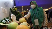 Dia mengklaim ekonomi Jabar terus meningkat di tengah pandemi COVID-19 ini. Uu menilai BI sudah melaksanakan instrumen ekonomi.