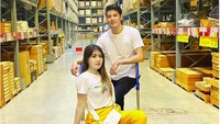 Setelah go public, Via Vallen dan Chevra Yolandi makin sering terlihat bersama. Foto: dok. Instagram Via Vallen