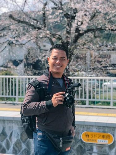 Viral ketika lagi mendung dan mati lampu, hasil jepretan fotografer ini membuat pengantin bahagia.