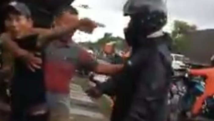 Viral rombongan moge ribut dengan sopir truk di jalur Pantura, Batang, Jawa Tengah, Selasa (23/11/2021).