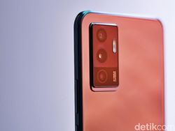 Unboxing Vivo V23e, Punya Kamera Depan 50 MP