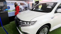Sedikitnya terdapat 30 peserta terdaftar yang bakal menampilkan kendaraan listrik dan inovasi electric vehicle (EV), seperti Toyota, Mitsubishi, Hyundai, Wuling, Gesits, Pertamina, PLN, Institut Teknologi PLN, dan Universitas Gadjah Mada.