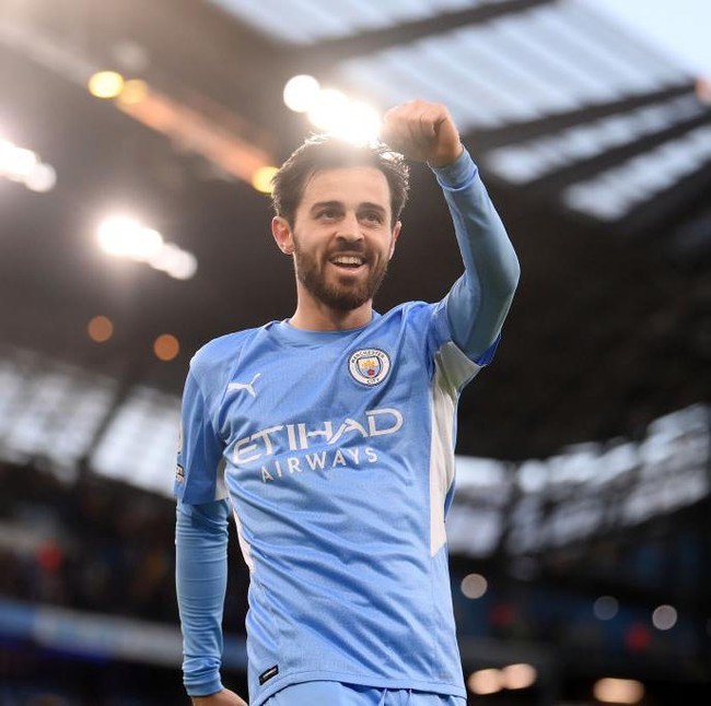 Ramai-ramai Rebutan Bernardo Silva yang Gratis