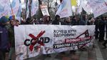 Corona Ngegas di Eropa, Warga Ukraina Demo Tolak Vaksin-Pembatasan