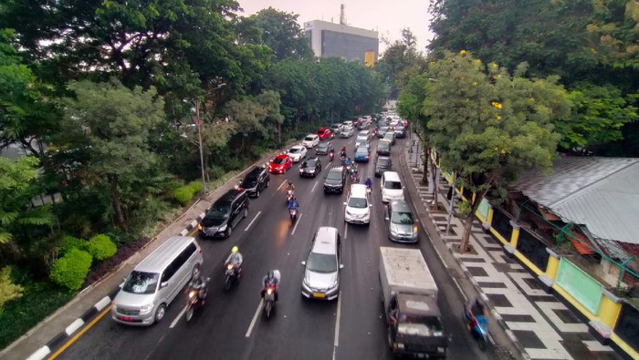 lalu lintas di surabaya