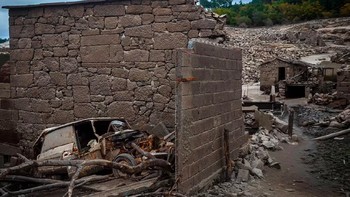 Ditemukan pula garis-garis tanah pertanian yang ditandai dengan dinding batu, jalan-jalan tua, dan jalan setapak yang melintasi desa kecil yang dulunya merupakan rumah bagi sekitar 120 penduduk. Foto: AFP via Daily Mail