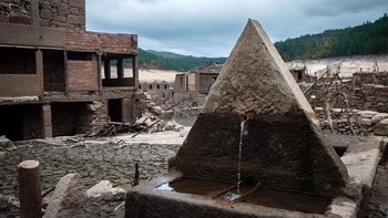 Pada awalnya, mayoritas masyarakat yang tinggal di Aceredo tidak berminat meninggalkan rumah mereka. Foto: AFP via Daily Mail