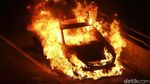 Detik-detik Mobil Terbakar di Tol Dalam Kota
