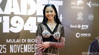 Dalam film tersebut ia berperan sebagai Asih, yang menurutnya merupakan satu-satunya karakter perempuan di film tersebut. Pool/Noel/detikFoto