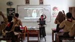 Guru yang Tak Cukup Digugu dan Ditiru