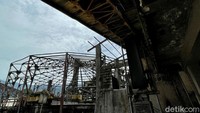 Pabrik yang kini berusia 111 tahun tersebut tak lagi beroperasi. Namun, bangunan pabriknya masih terlihat kokoh.