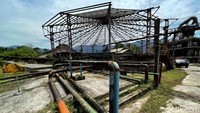 T Semen Indonesia (Persero) Tbk sendiri sahamnya kini dimiliki mayoritas oleh Pemerintah Republik Indonesia sebesar 51,01%. Pemegang saham lainnya sebesar 48,09% dimiliki publik.