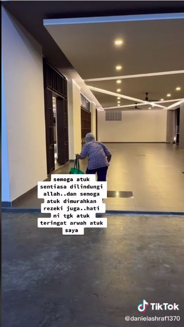 Kakek 68 Tahun Ini Masih Kerja Jadi Kurir Makanan demi Sesuap Nasi