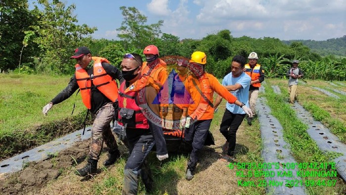Kakek hanyut di sungai Cisanggarung ditemukan tewas